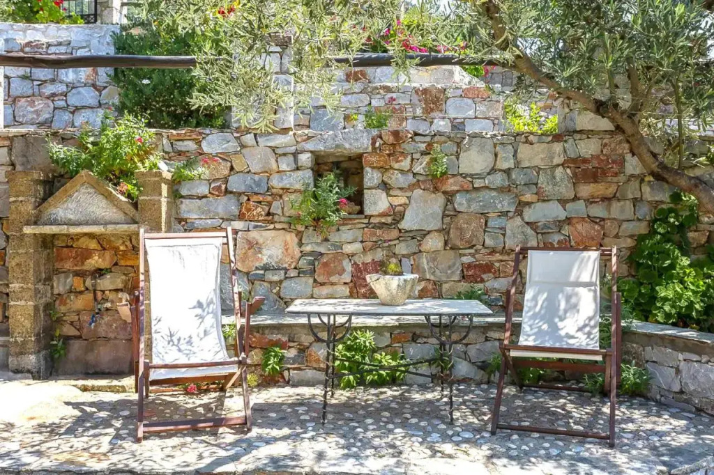 Servani Studios & Suites