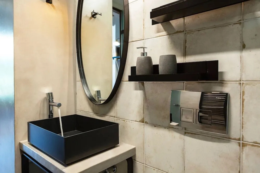 The Foundry Suites
