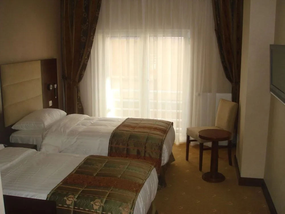 Cetin Hotel