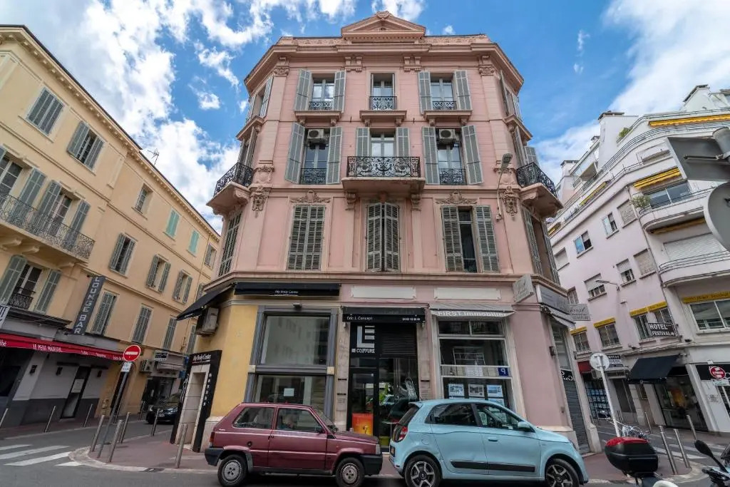 La Guitare 32 - Nice, Modern Studio in Center of Cannes, Right Behind Grand Hotel