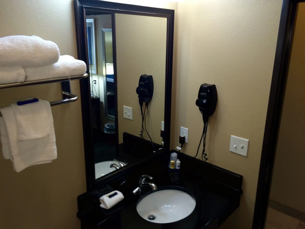 Cityview Inn & Suites Downtown /RiverCenter Area