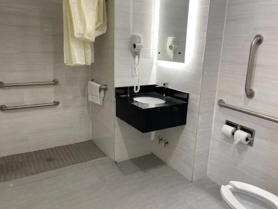 Royal Hotel Bronx