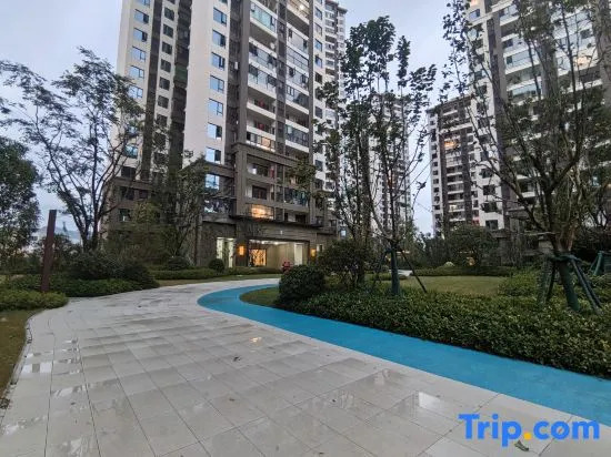 Yimao Meiju Cinema-style Apartment (Zunyi Wuyue Plaza)