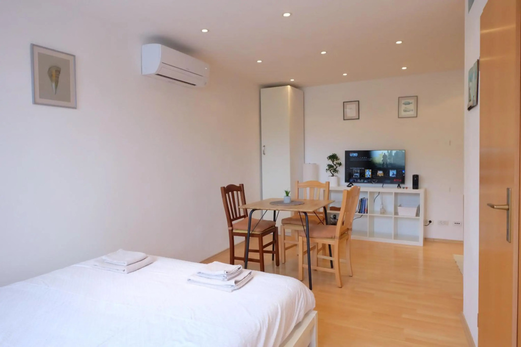 Bivalvia Apartments