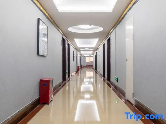 Lingfeng International Apartment (Zhuhai Nanping Huafa Business Area)