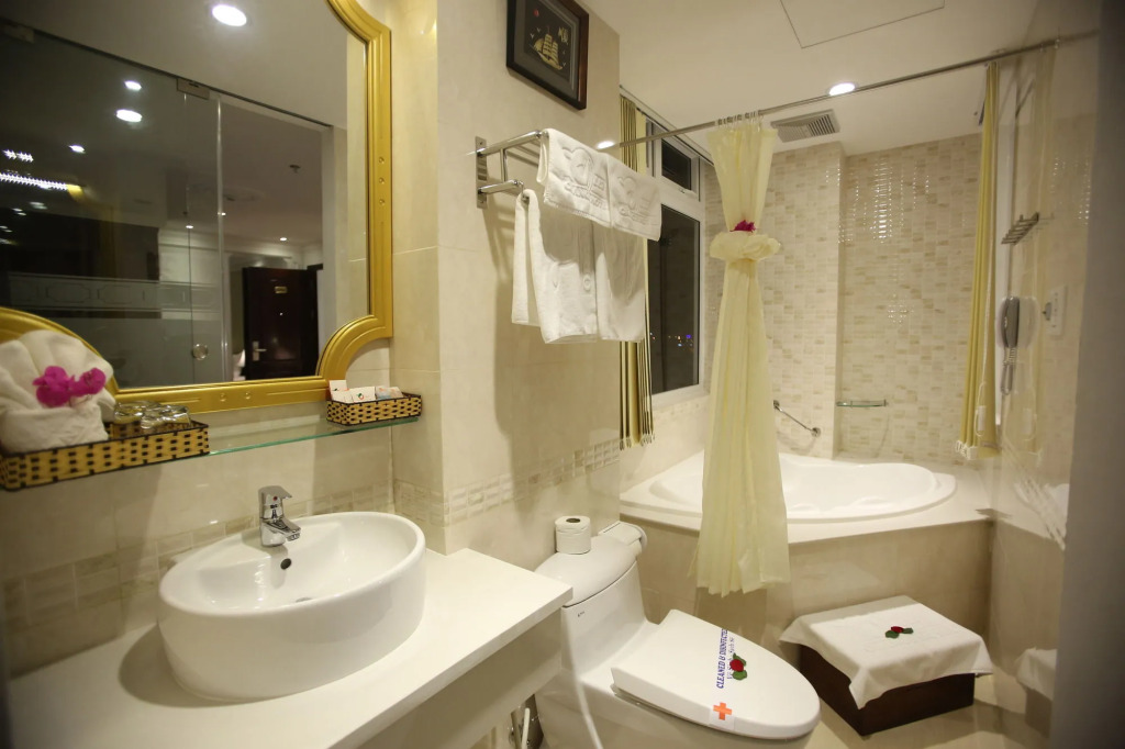 Orange Hotel