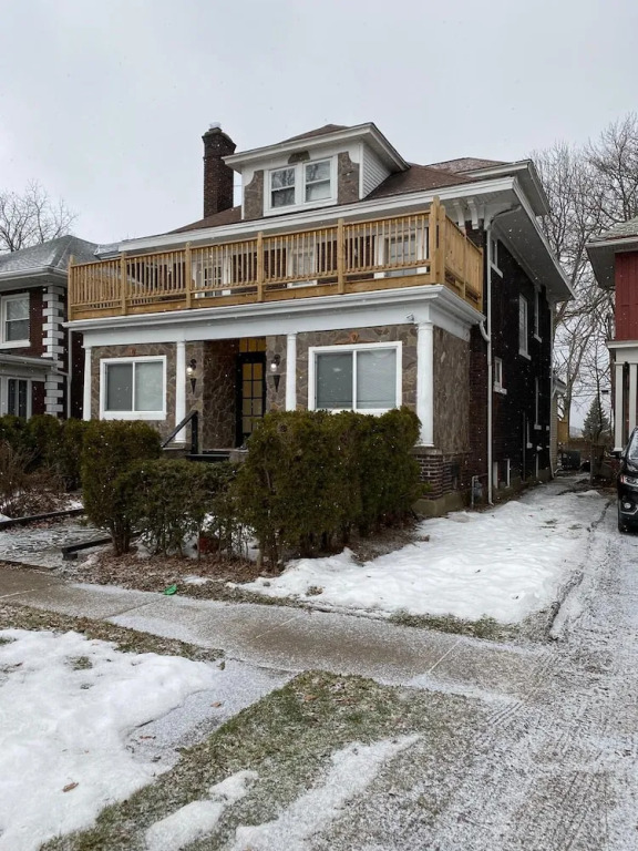 The Aquarium Chateau - With Private Yard & Parking, Near Falls, Casino by Niagara Hospitality