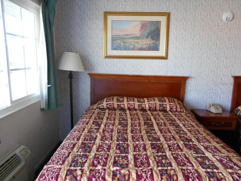 Devonshire Inn Motel