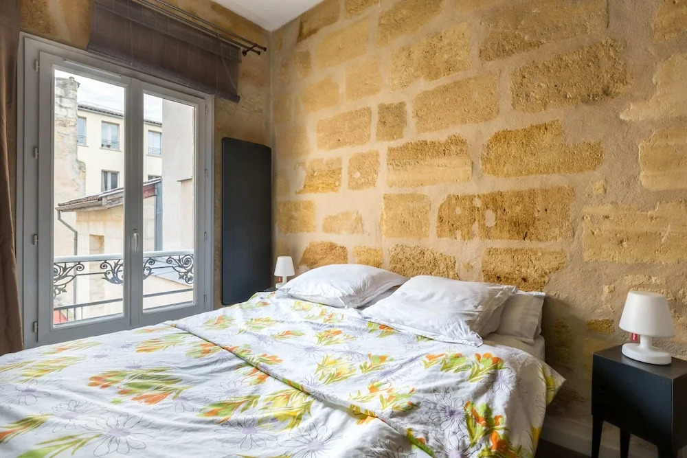 Beautiful Flat Near Grand Theatre for up to 4 Guests