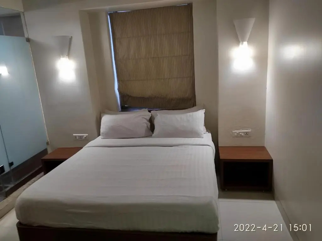 Apollo Guest House - Colaba Causeway