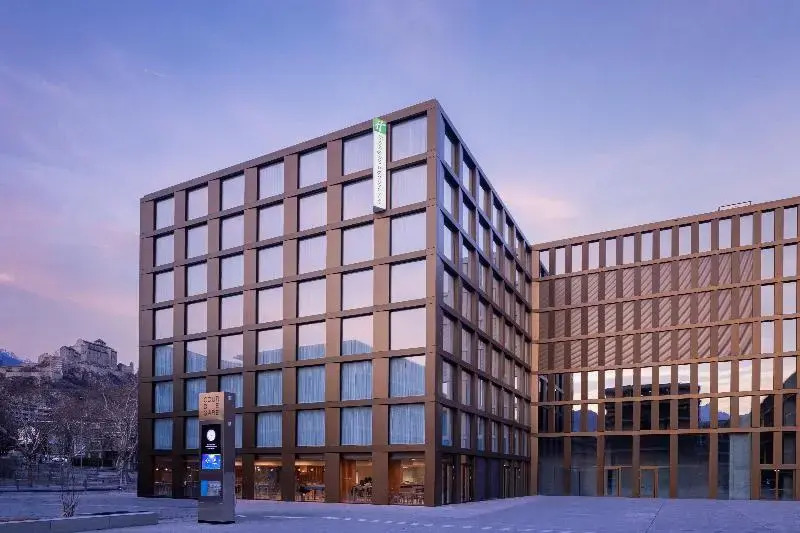 Holiday Inn Express & Suites Sion