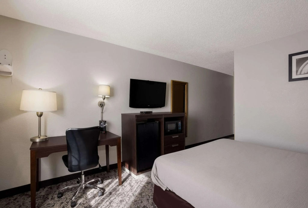 Quality Inn Hall of Fame