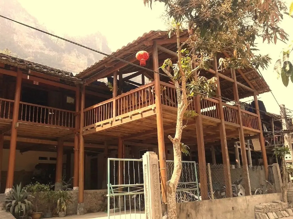 Ba Be Lake View Homestay