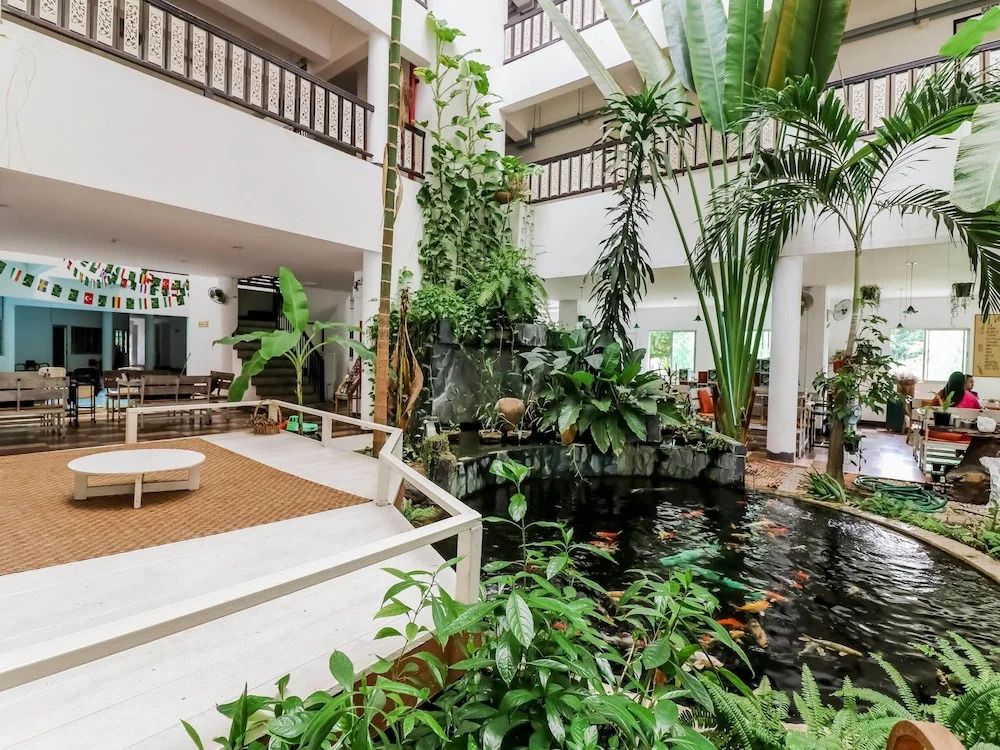 Nida Rooms Srichandon 12 Night Villa