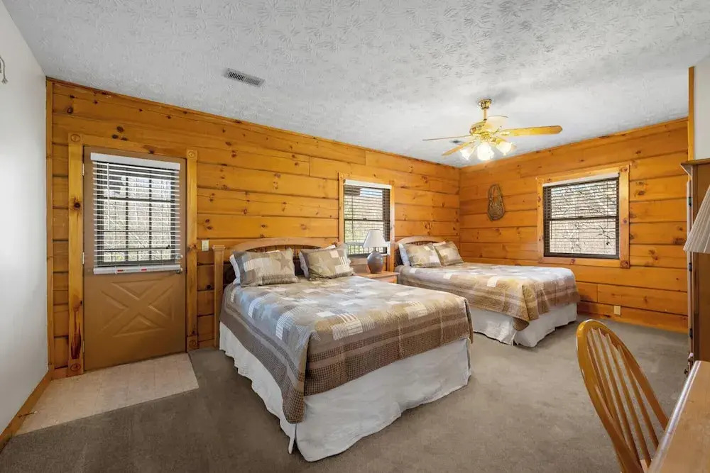 Country Pines Lodge