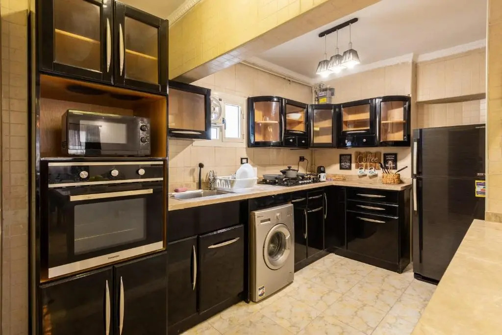 Xuru Stays I Play Foosball & Do Yoga - 1 BR Apt. 5 Min To Airport