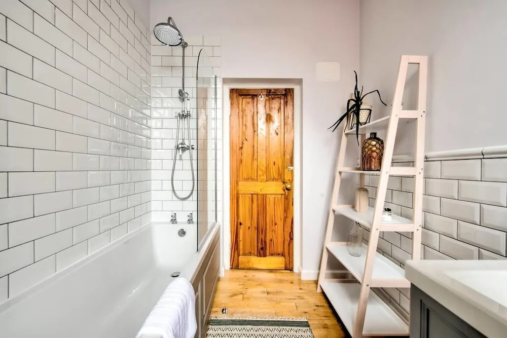 Stylish 2BR Flat Close To Edinburgh City Centre