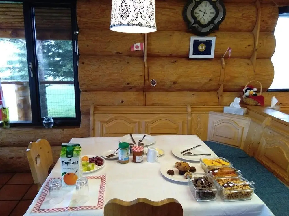 Cariboo Log Guest House