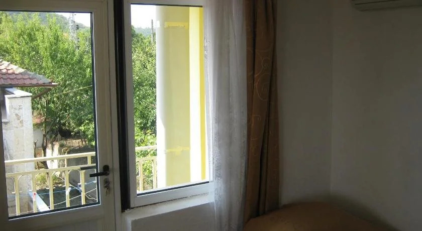Eli Guest House