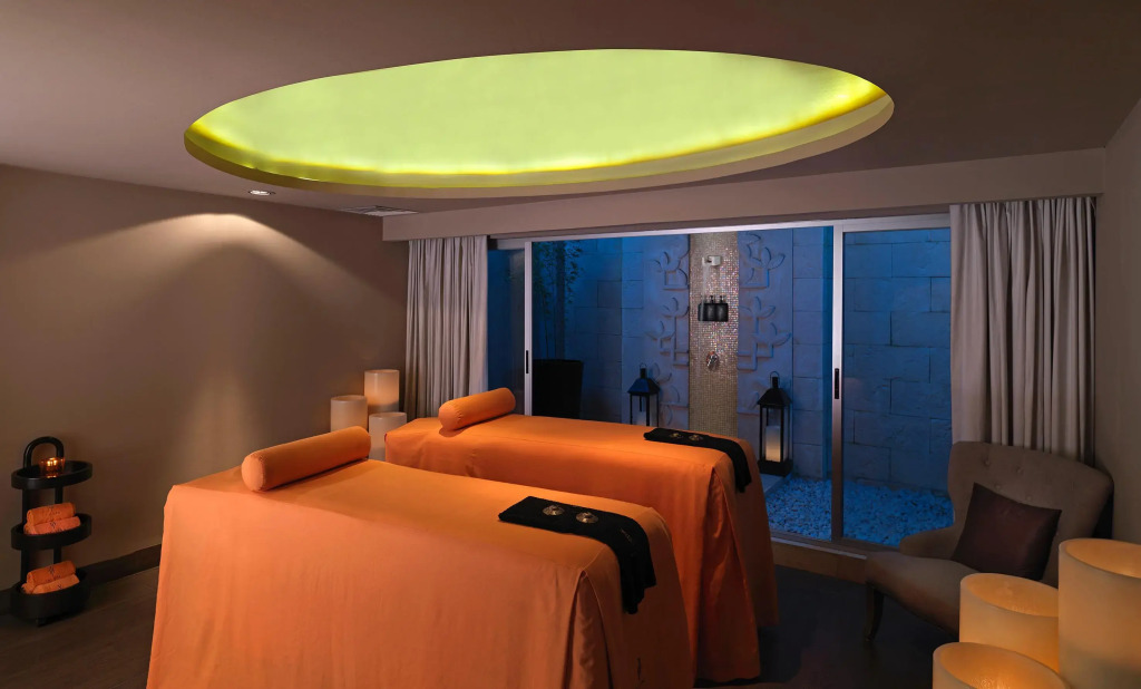 Royal Service at Paradisus La Perla