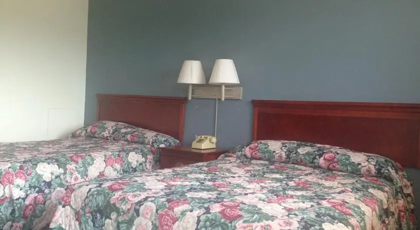 Regency Inn - Terre Haute