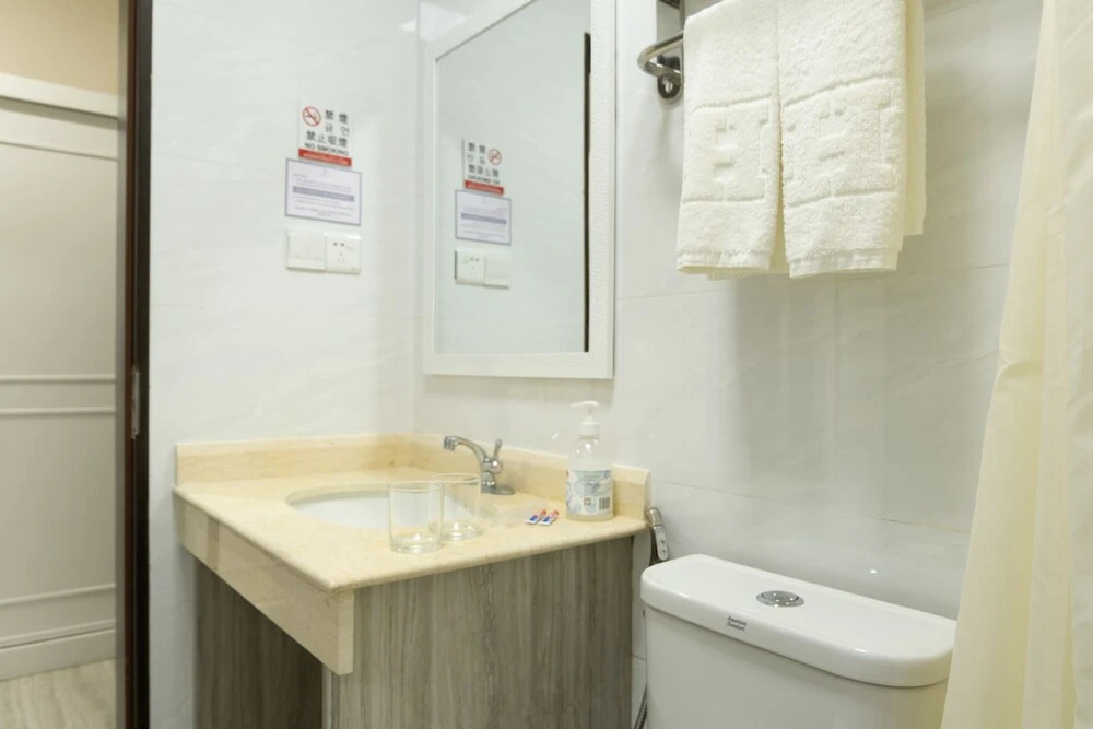 Ponce Suites Art Hotel