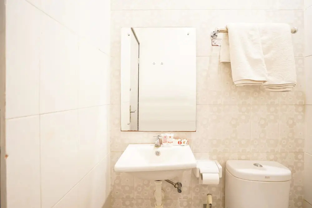ZEN Rooms Basic Audah Syariah Sutos