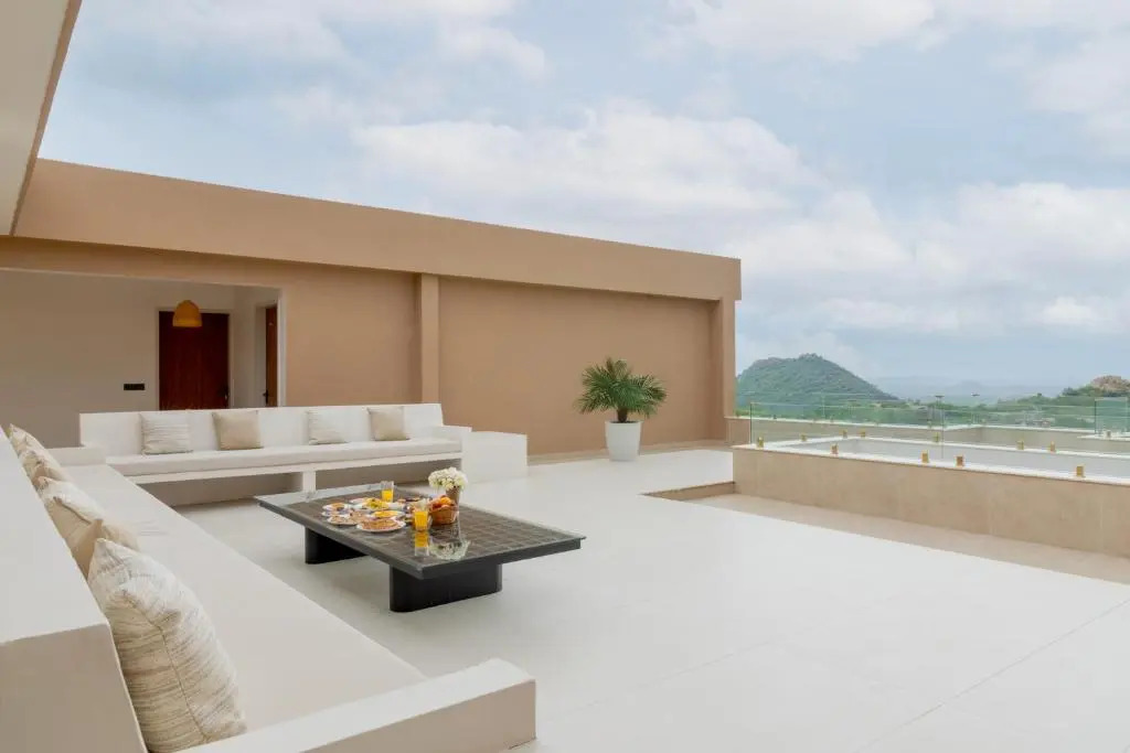 SaffronStays Aurum Villa, Moringa Valley - 3BR hilltop villa with Aravalli views, bonfire & trails near Lake Pichola