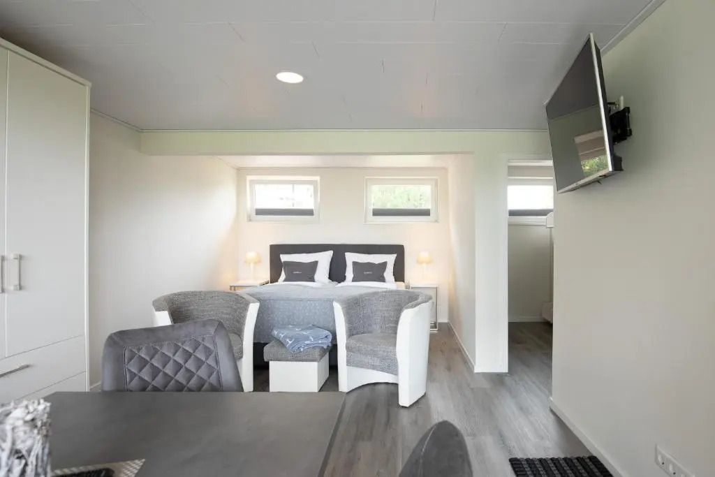 Bungalow Neuwarft, Wohnung 2