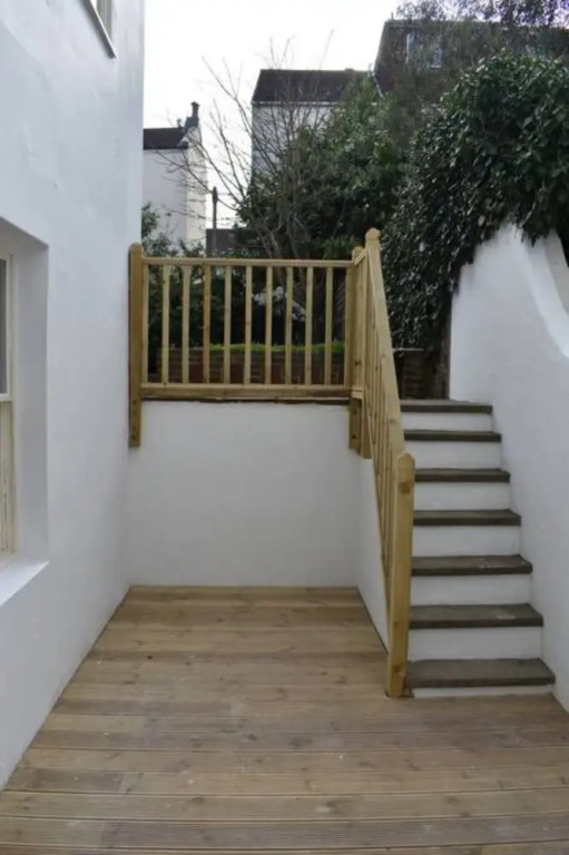 Spacious 4 Bedroom Flat in Central Brighton
