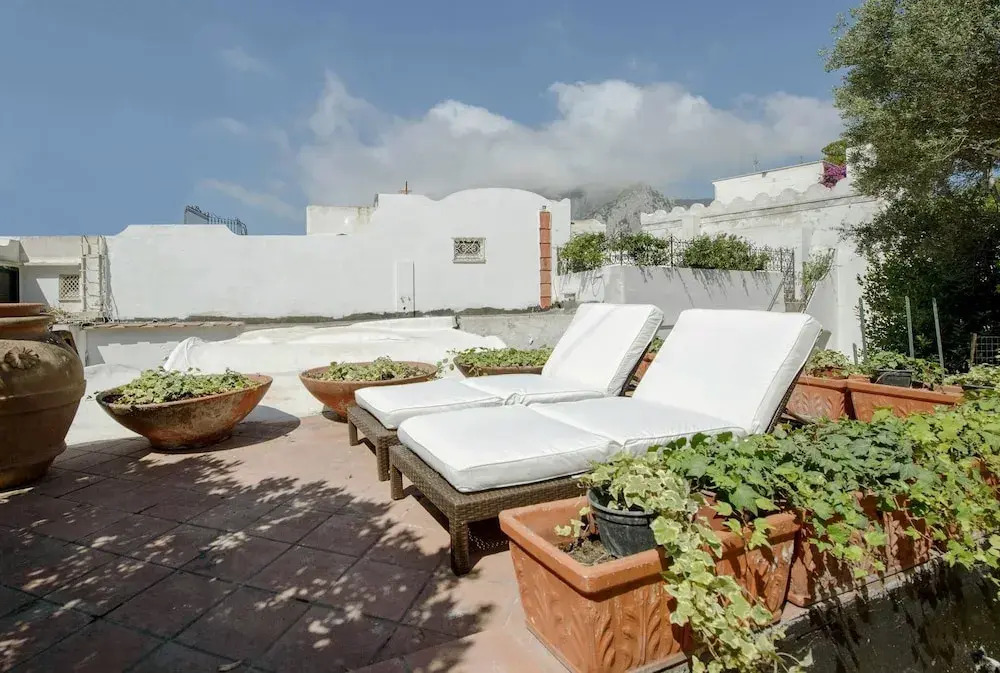 Tragara 12c Art House Luxury Shopping