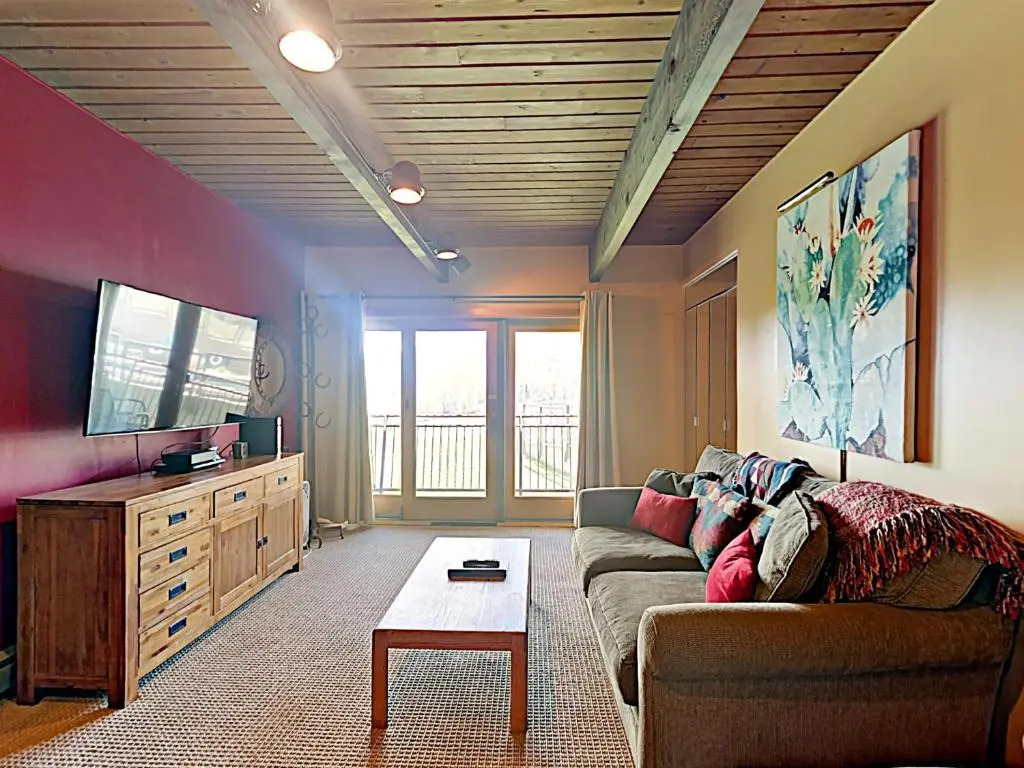 Timberline Condominium Studio Deluxe Unit 216