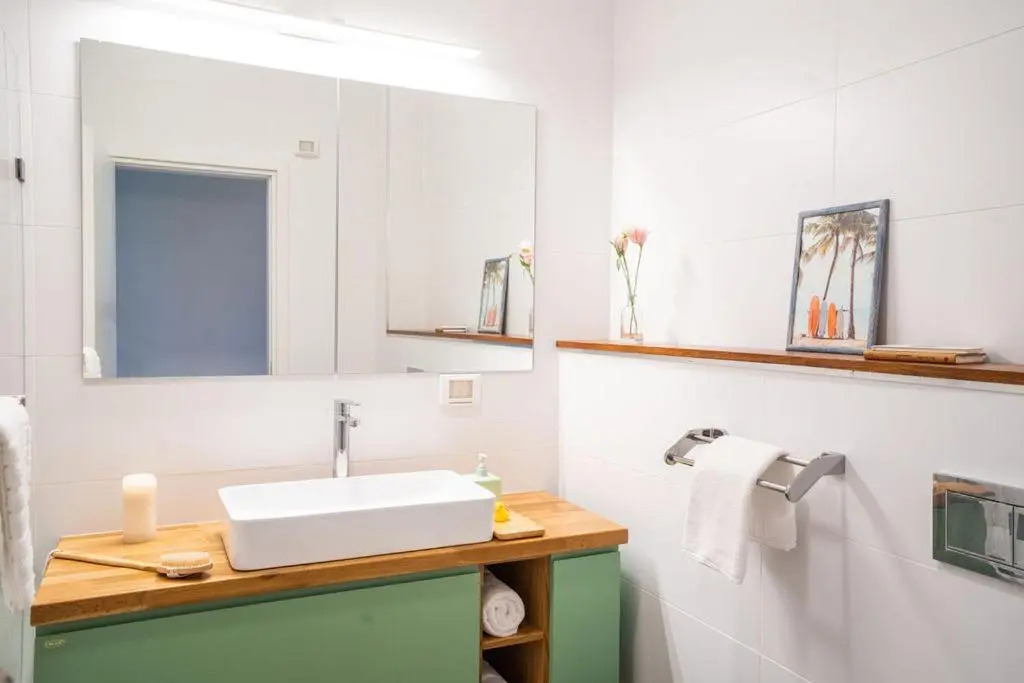Deluxe AchzivBeach Apartment in Nahariya