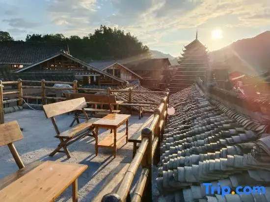 Sanjiang Juyoulou Inn