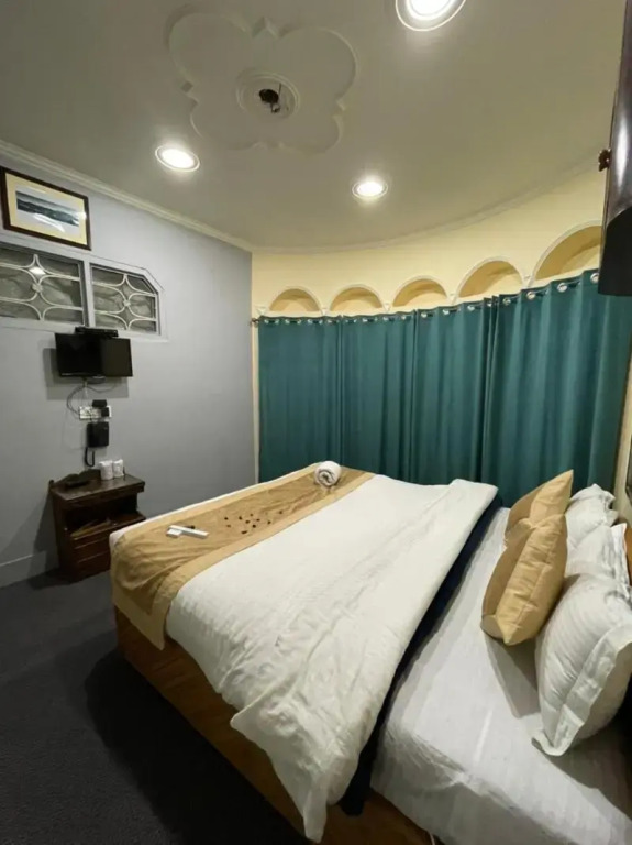 Heritage Rose Inn