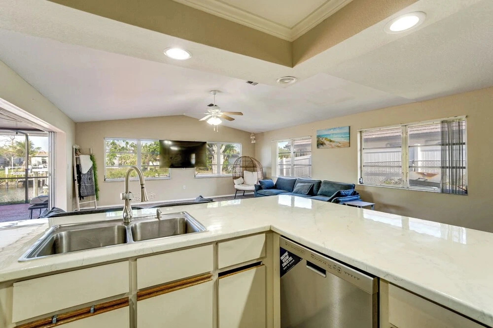Boat Slip & Pool: Port Charlotte Waterfront Oasis