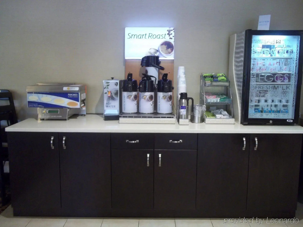 Holiday Inn Express and Suites Winchester by IHG