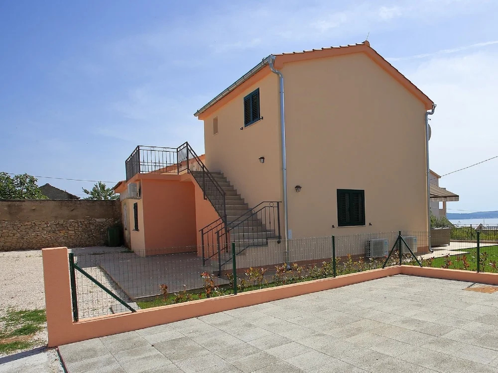 Newly Built Holiday Home in a Quiet Area, 2 Spacious sea View Terraces, Parking