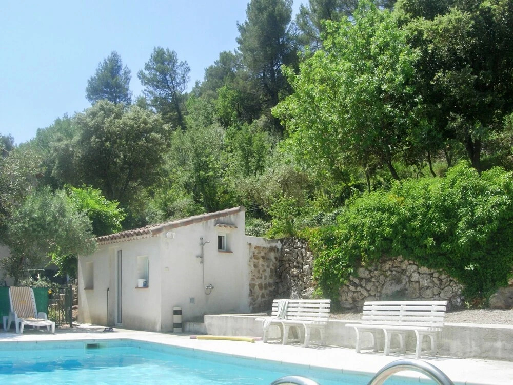House With 4 Bedrooms in Varages, With Wonderful Mountain View, Privat