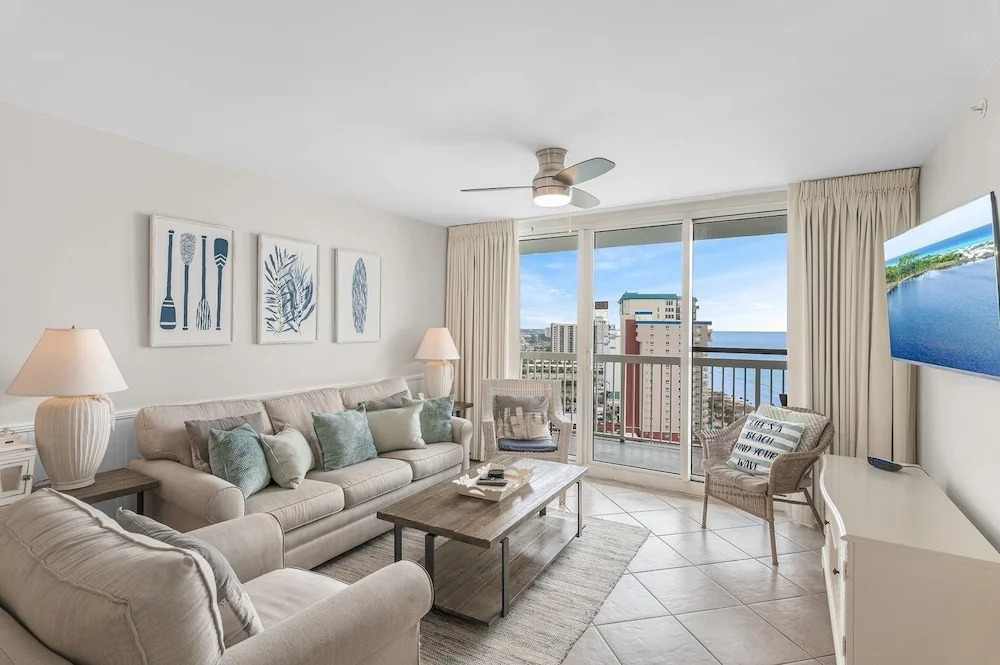 Pelican Beach 1716 2 Bedroom Condo by Pelican Beach Management
