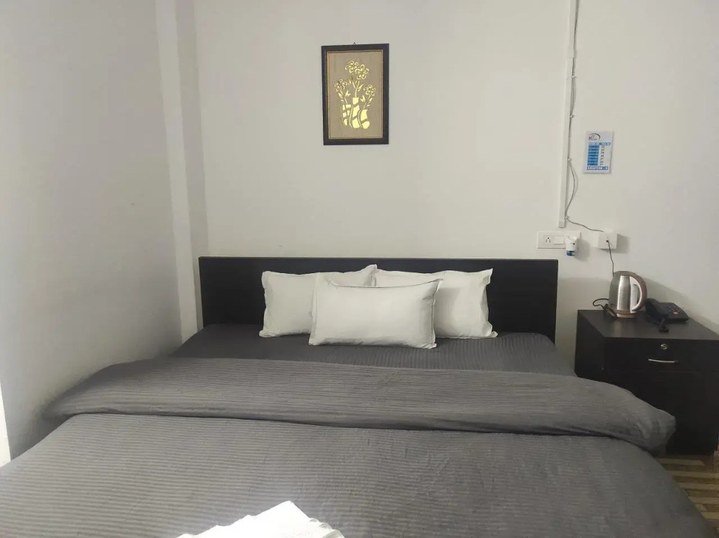 Hotel 7 Eleven