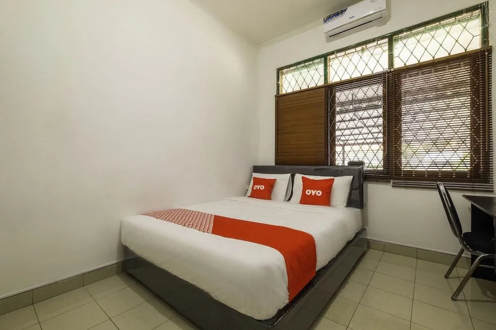 Oyo 1954 Tubagus Guest House