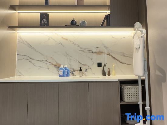 Yishang (Guangzhou Beijing Road Pedestrian Street Park Front Subway Station Store)