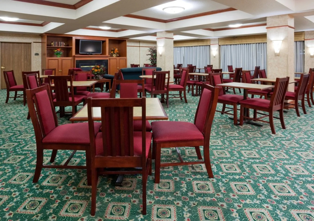 Holiday Inn Express Hotel & Suites Milwaukee-New Berlin by IHG