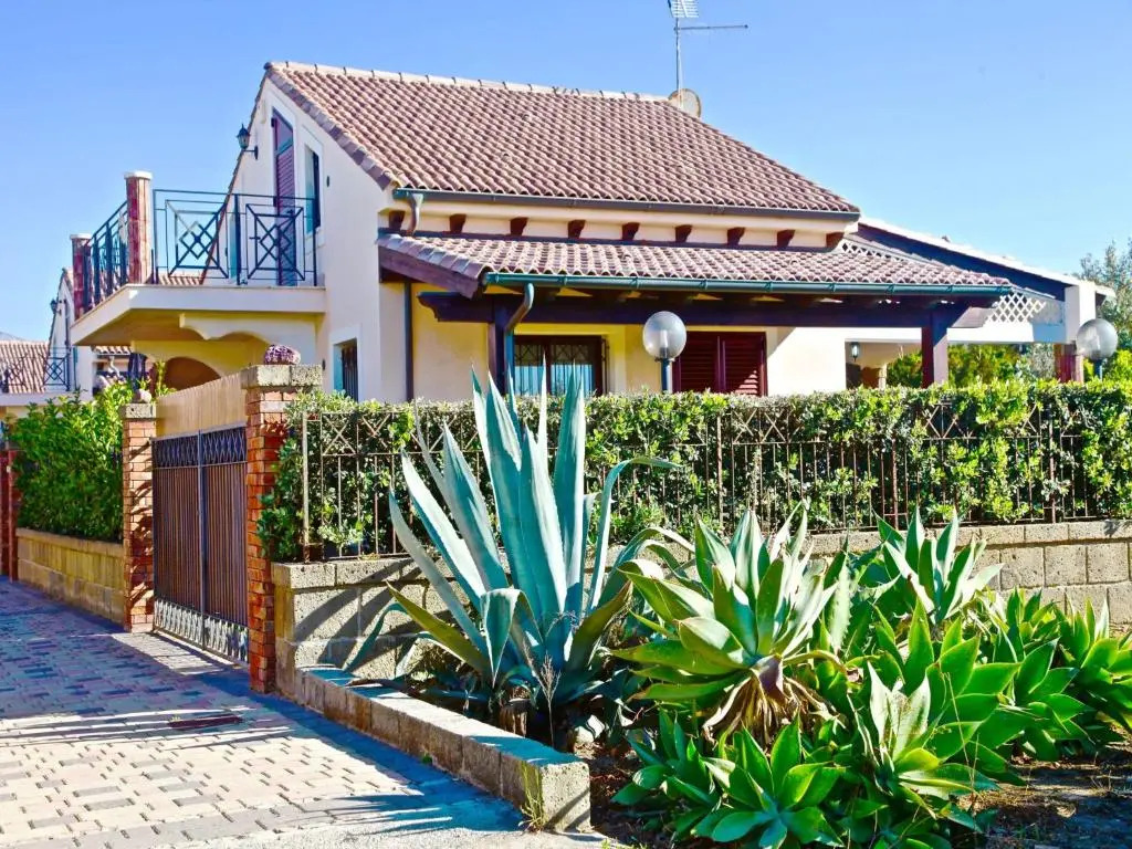Rentopolis - Villa Amare