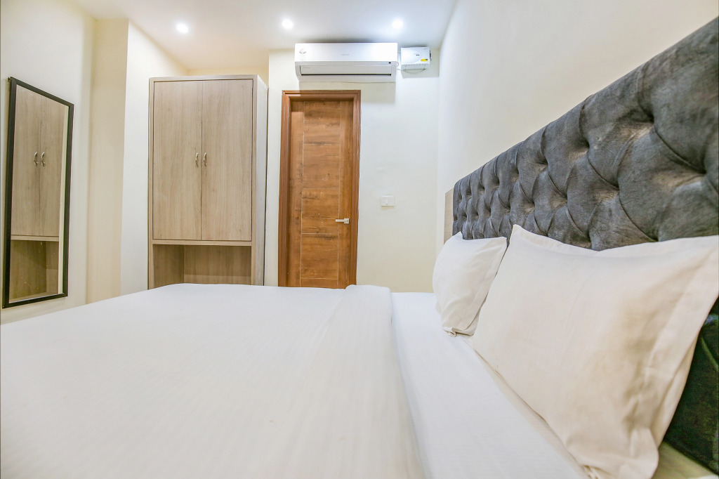 Fabhotel Melano