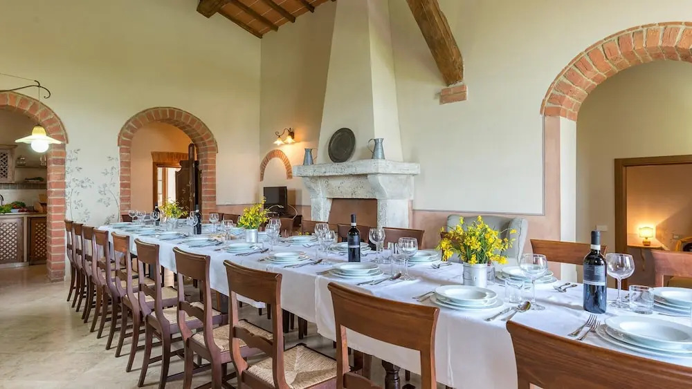 Villa Le Chiarne 22, Emma Villas