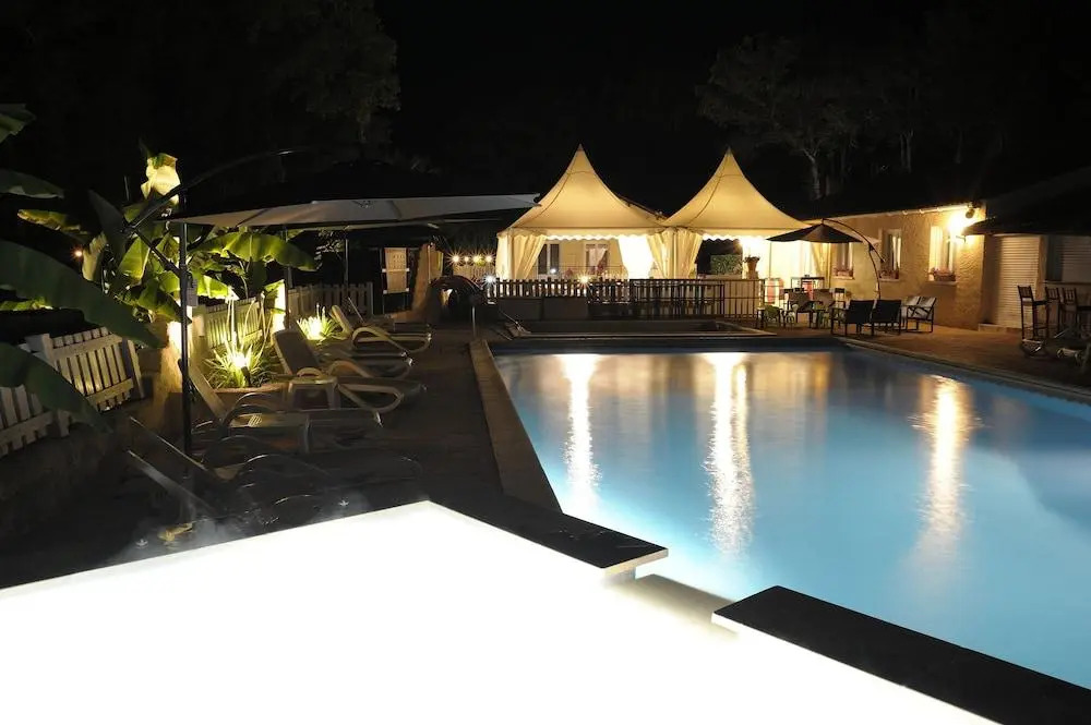 Camping Et Village Vacances La Cheneraie
