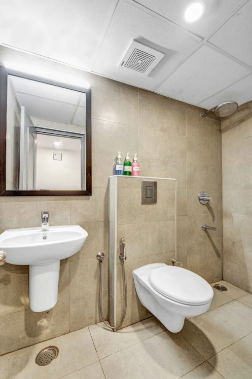 UPAR Hotels Uthandi, ECR