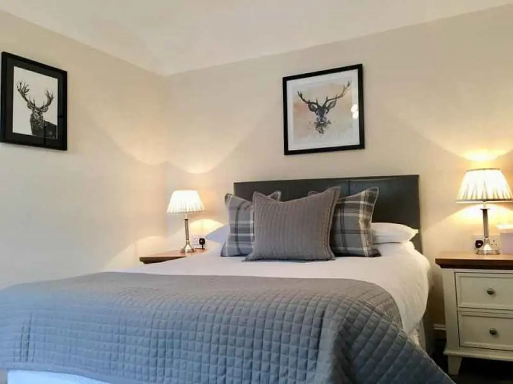 Glenmoriston Arms Hotel